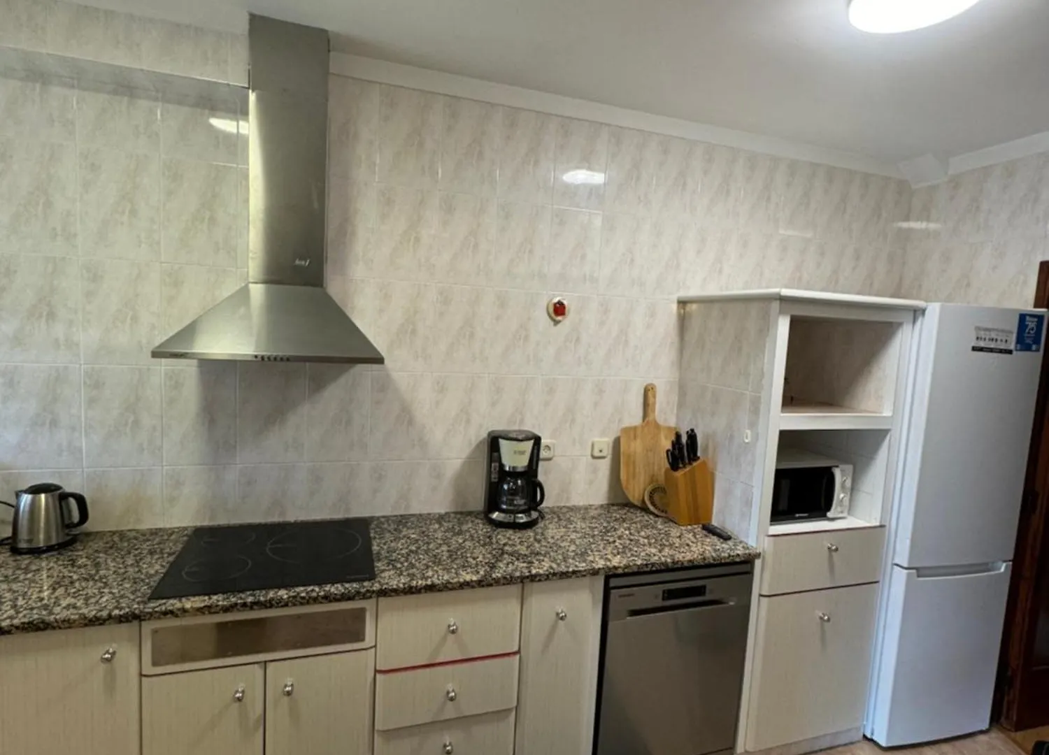 Besalu Pont Vell Apartment